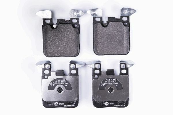 Klocki hamulcowe - komplet 8DB 355 021-341 HELLA